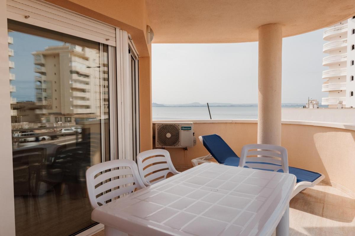 Apartamentos Vistamar La Manga del Mar Menor Luaran gambar
