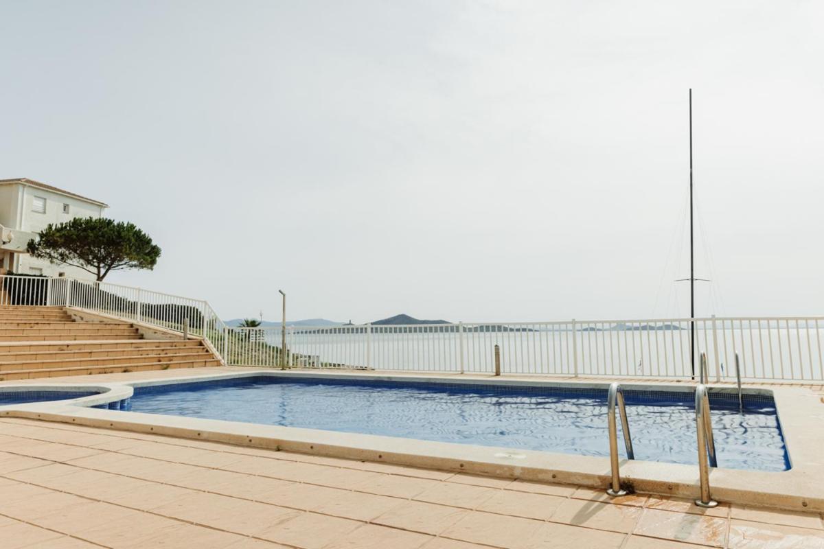 Apartamentos Vistamar La Manga del Mar Menor Luaran gambar