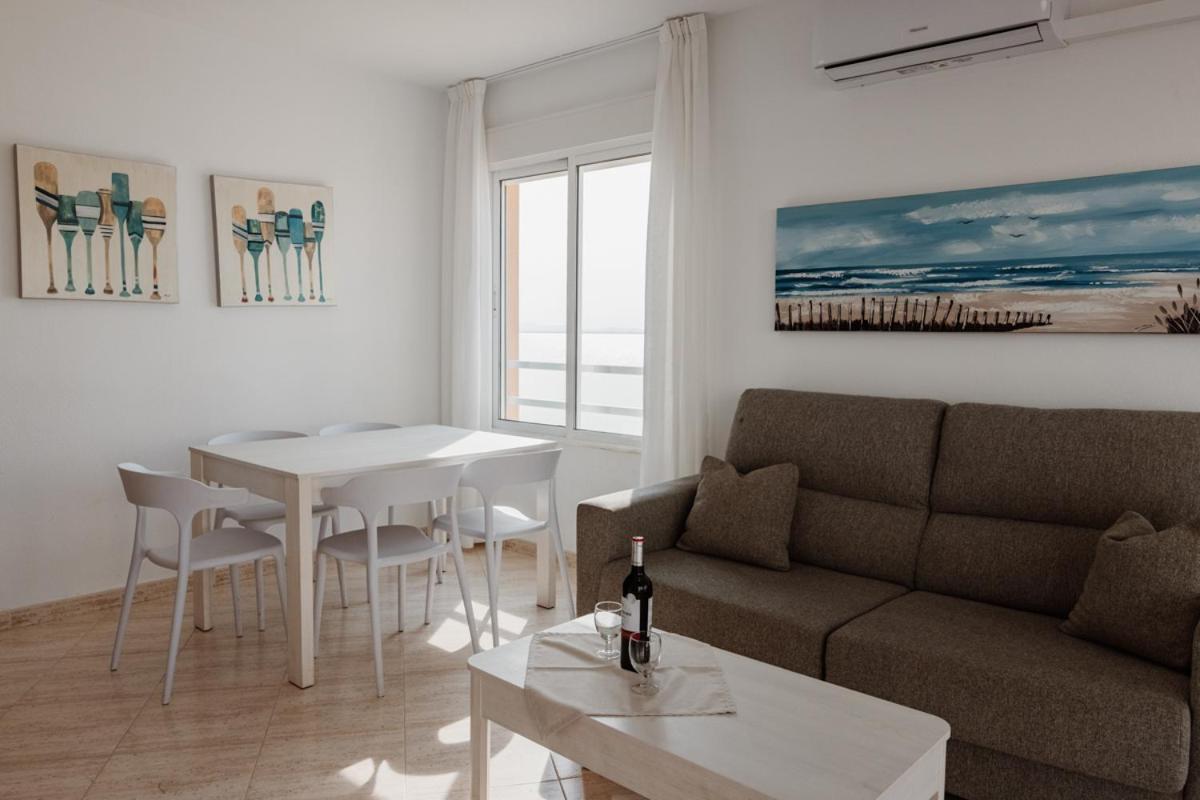 Apartamentos Vistamar La Manga del Mar Menor Luaran gambar