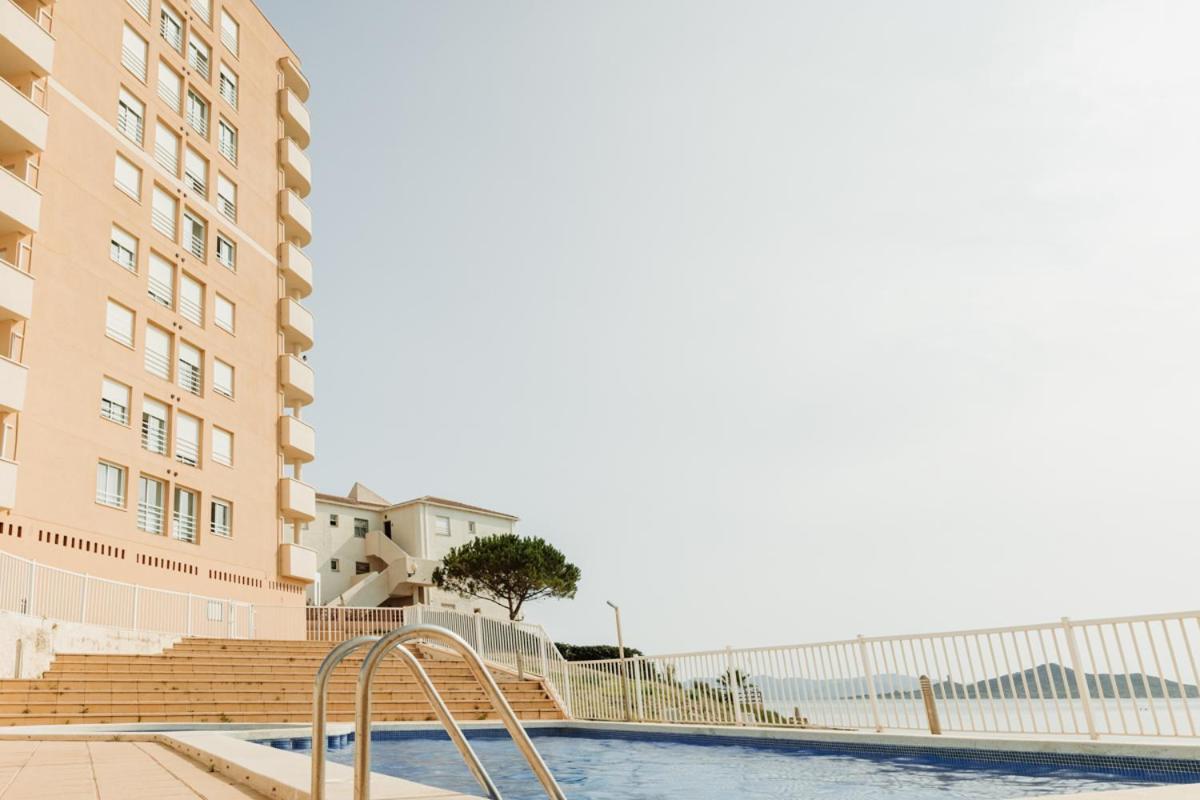 Apartamentos Vistamar La Manga del Mar Menor Luaran gambar